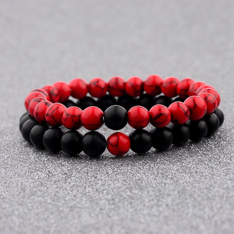 Pärchenarmbaender aus farbigen Natursteinperlen - roter Howlith und Onyx - Lebensfreuden